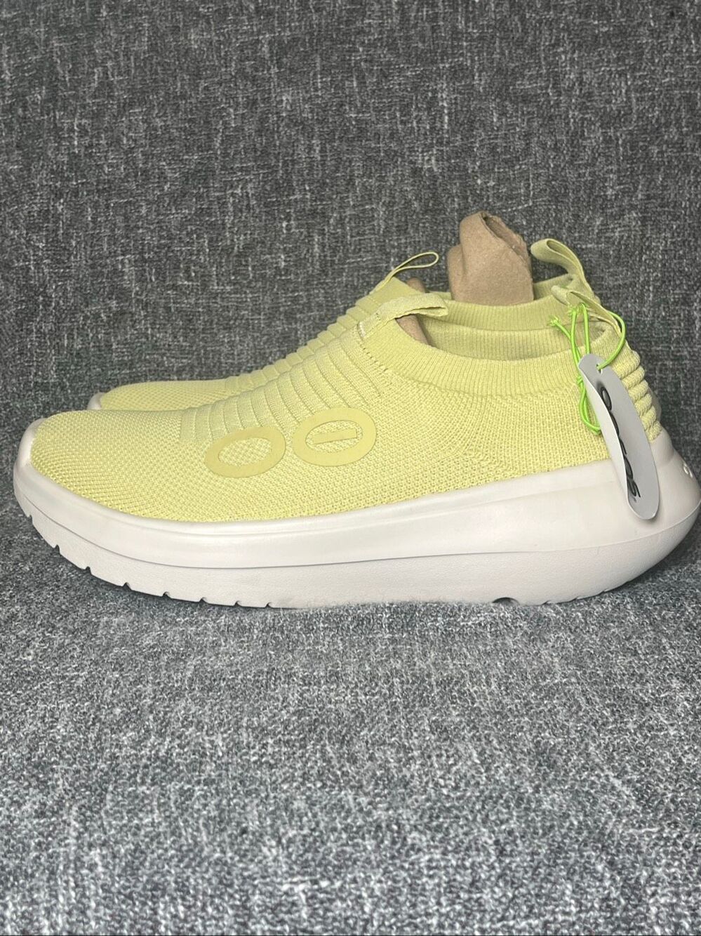 NWT OOFOS OOmy Zen Recovery Shoes Women’s Size 10 Lemon Grass Slip On Sneakers
